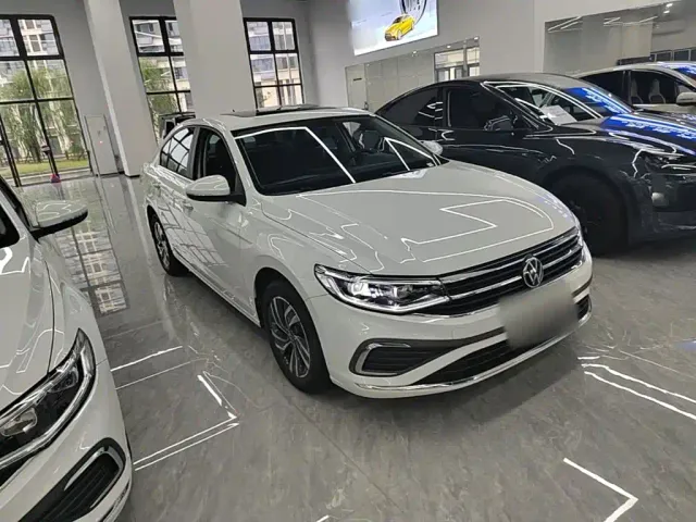 Volkswagen Bora — Фото автомобиля 3