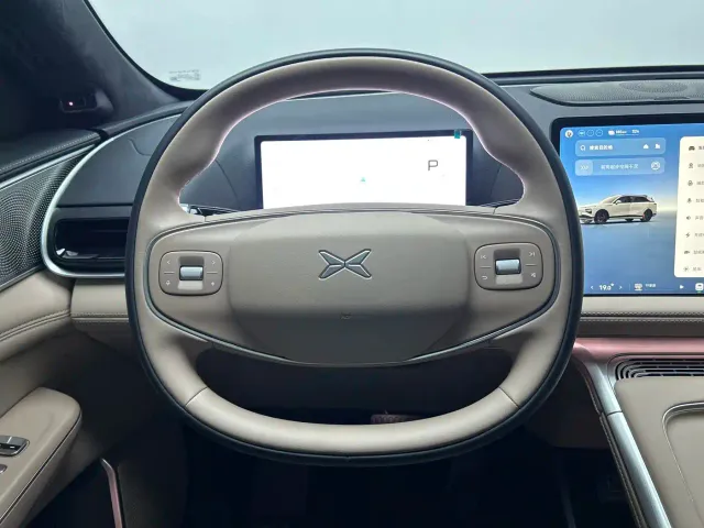 Xpeng G9 — Фото автомобиля 8