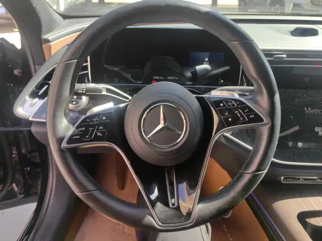 Mercedes-Benz E-Class — Фото автомобиля 15