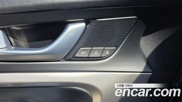 Genesis G70 Новый G70 Бензин 2.5T 4WD — Фото автомобиля 28