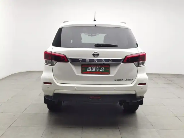Nissan Terra 2020 2.5L XL Upper 4WD Automatic Luxury Edition — Фото автомобиля 4
