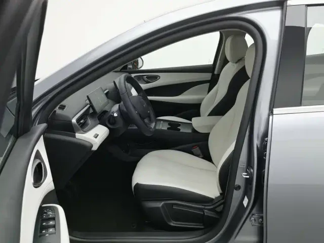 BYD Seal 05 DM-i — Фото автомобиля 10