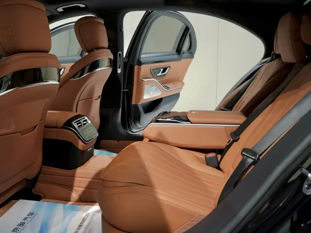 Mercedes-Benz S-Class — Фото автомобиля 10