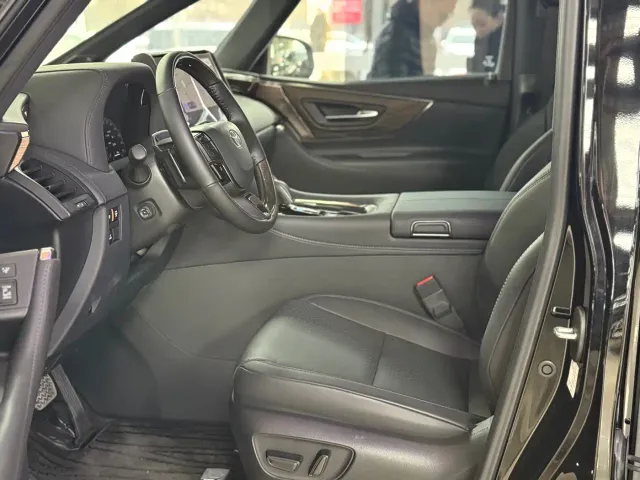 Toyota Alphard — Фото автомобиля 19