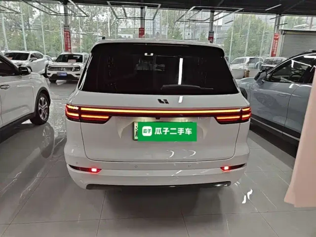 Li Auto ONE — Фото автомобиля 5