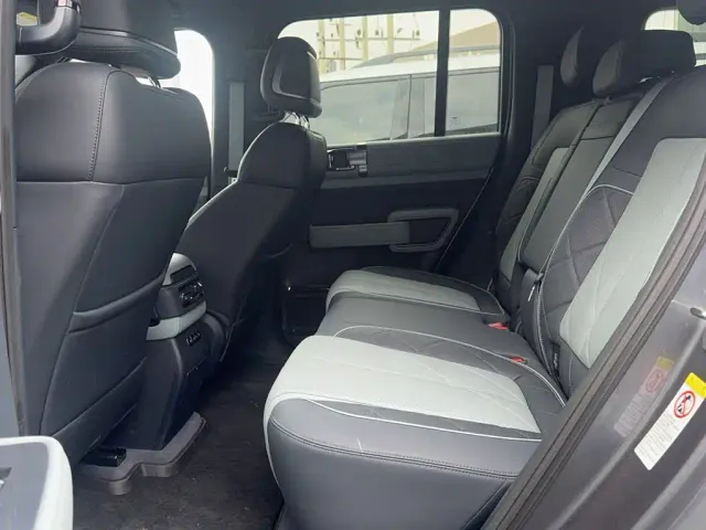 BYD FangChengBao Leopard 5 — Фото автомобиля 12