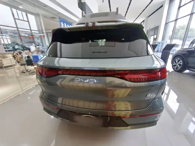 BYD Tang L — Фото автомобиля 5