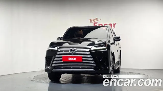 Lexus LX 4th Gen — Фото автомобиля 3