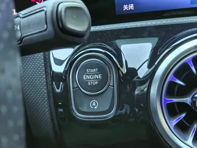 Mercedes-Benz A-Class — Фото автомобиля 27