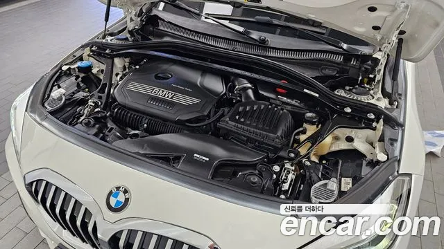 BMW 1 Series F40 — Фото автомобиля 9