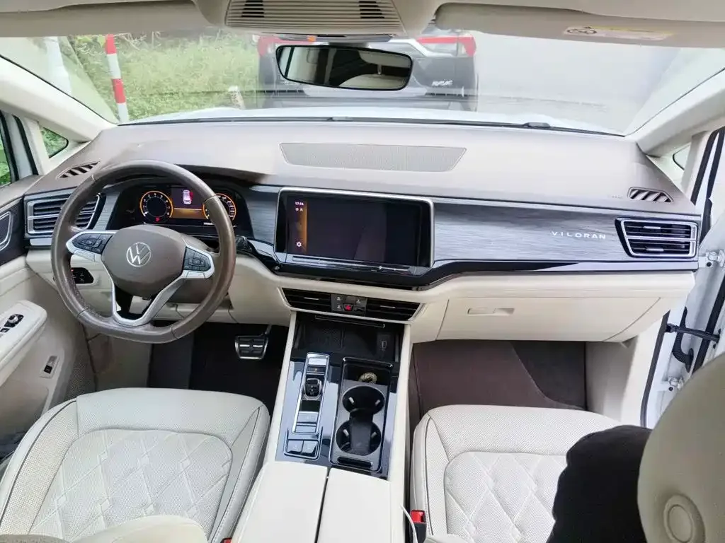Volkswagen Viloran 2023 380TSI Premium Edition — Фото автомобиля 12