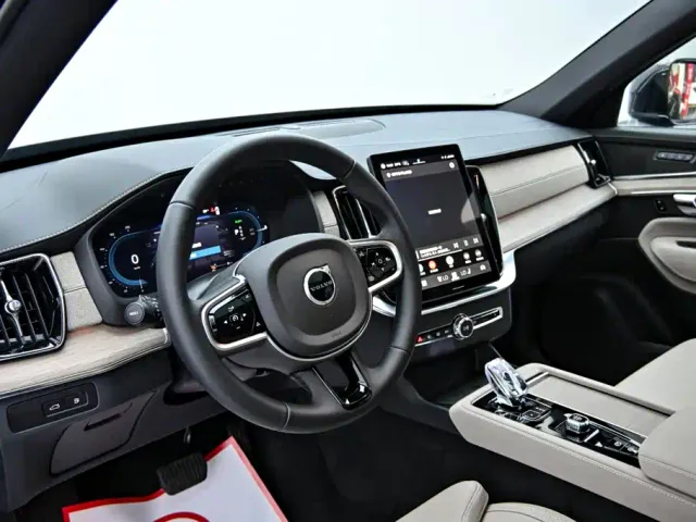 Volvo XC90 — Фото автомобиля 15
