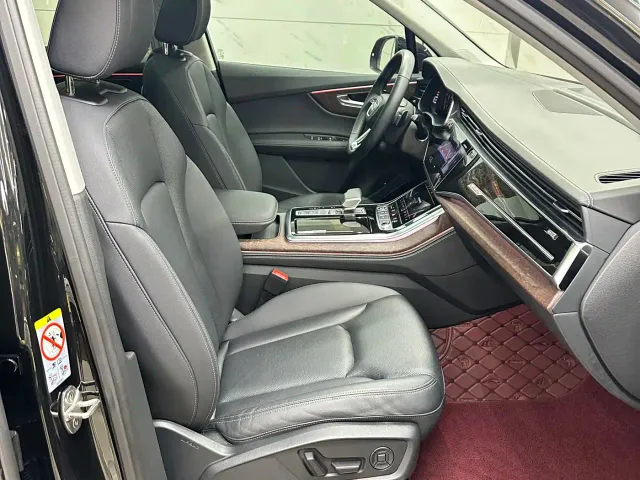 Audi Q7 — Фото автомобиля 13