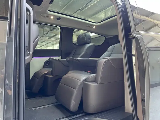 Li Auto Li Auto MEGA 2024 Ultra — Фото автомобиля 22