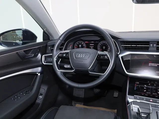 Audi A7L — Фото автомобиля 21
