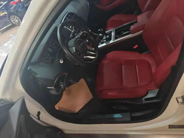 Jaguar XEL — Фото автомобиля 14
