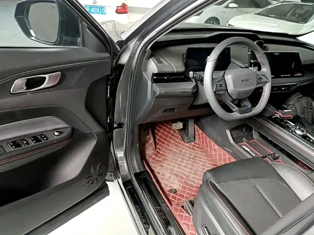 Changan Z6 — Фото автомобиля 15