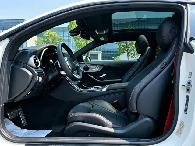 Mercedes-Benz C-Class — Фото автомобиля 4