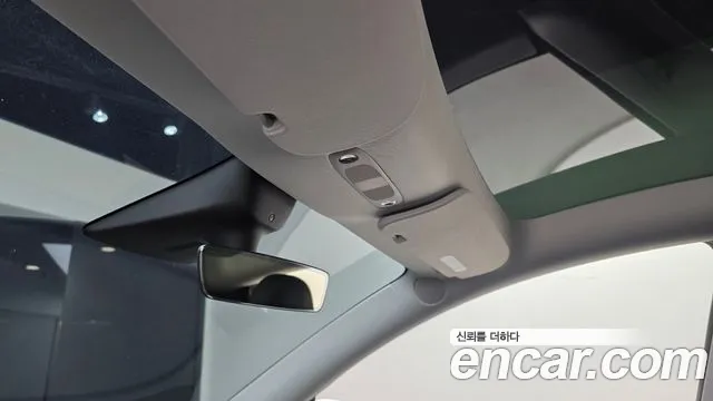 Tesla Model Y — Фото автомобиля 27