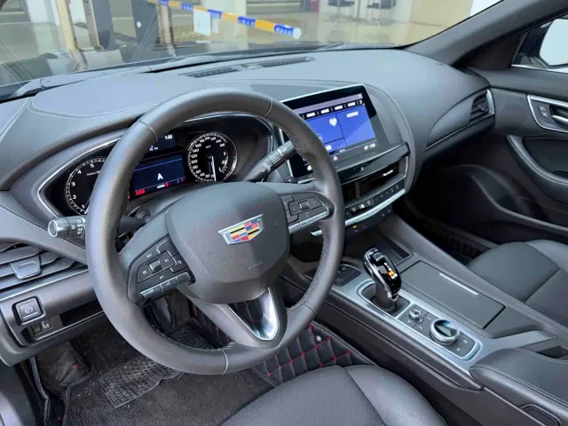 Cadillac CT5 — Фото автомобиля 8