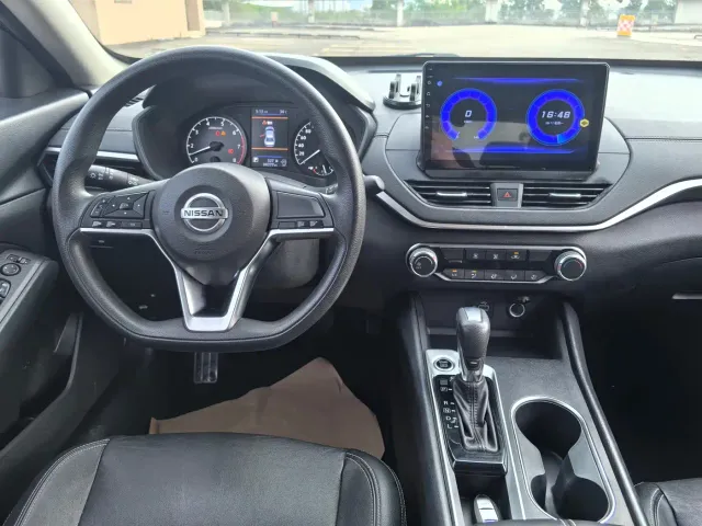 Nissan Teana — Фото автомобиля 10