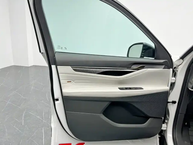 Ford Edge — Фото автомобиля 13