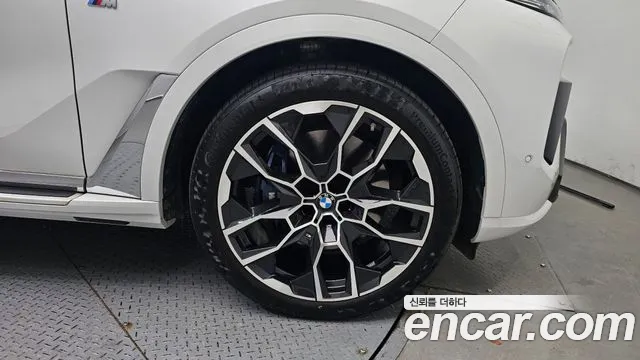 BMW X7 — Фото автомобиля 20