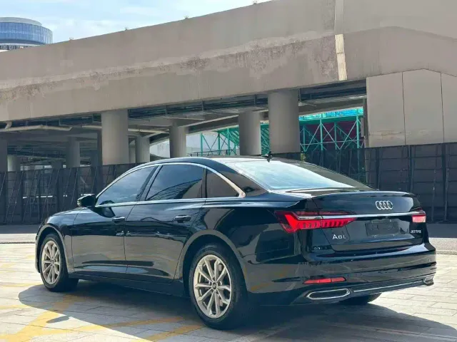 Audi A6L — Фото автомобиля 4