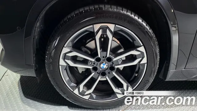 BMW X1 — Фото автомобиля 5