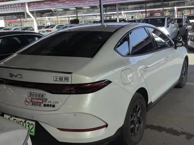 BYD Qin PLUS — Фото автомобиля 3