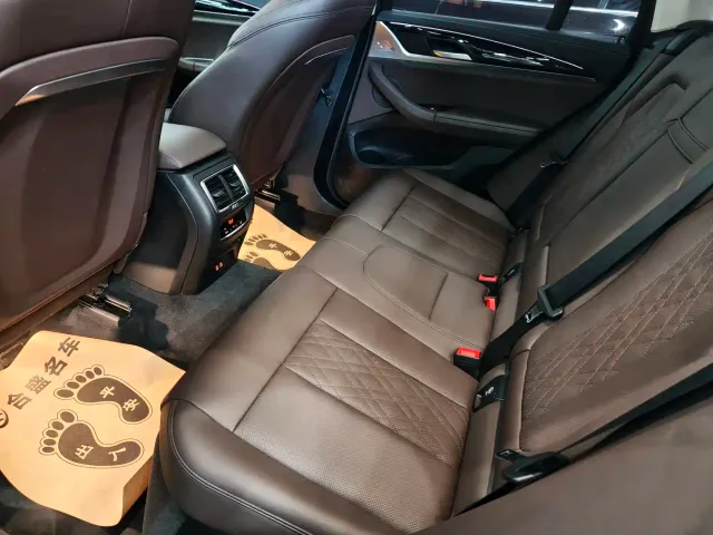 BMW X3 — Фото автомобиля 16
