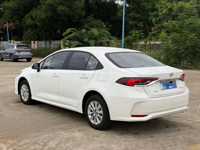 Toyota Corolla — Фото автомобиля 9