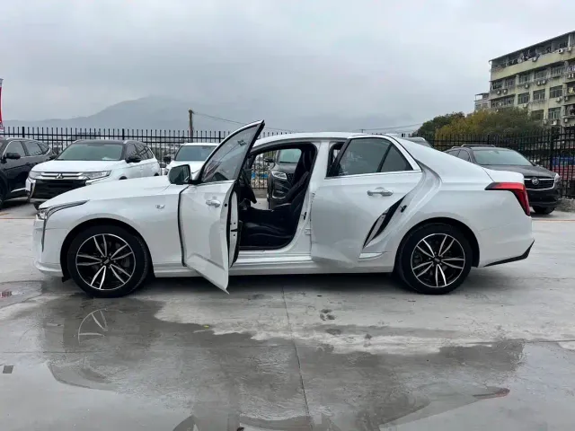 Cadillac CT4 — Фото автомобиля 14