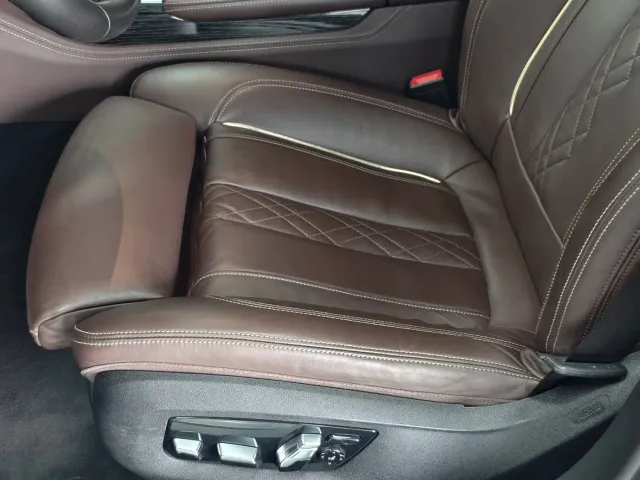 BMW 7 Series — Фото автомобиля 8