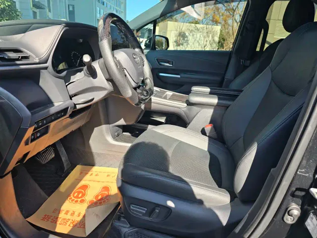 Toyota Granvia — Фото автомобиля 18