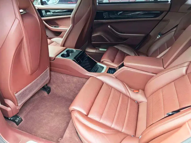 Porsche Panamera — Фото автомобиля 16
