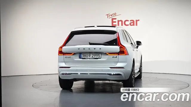 Вольво XC60 — Фото автомобиля 4