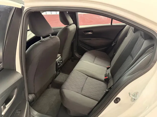 Toyota Corolla 2023 1.8L Smart Hybrid Dual Engine Elite Edition — Фото автомобиля 13