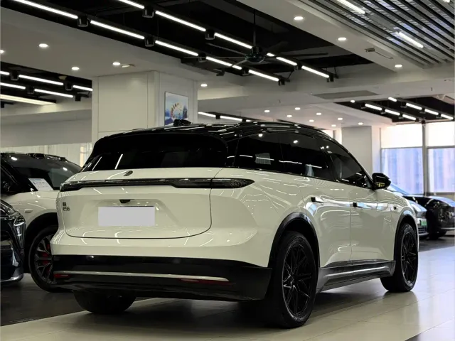 Nio ES6 — Фото автомобиля 6