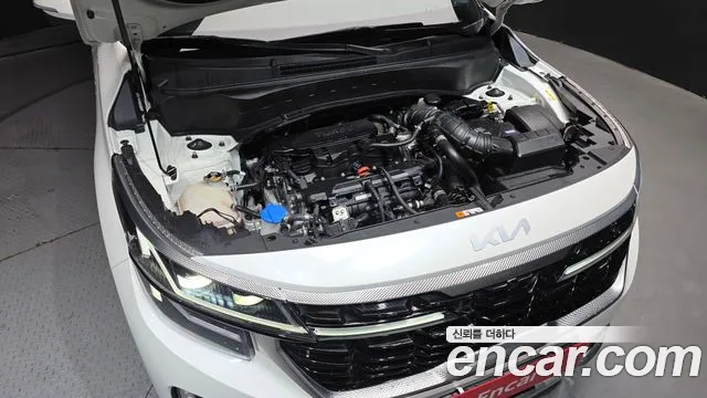 Kia Seltos — Фото автомобиля 9