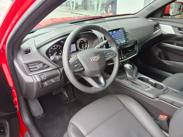 Cadillac CT4 — Фото автомобиля 11