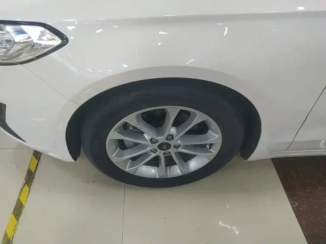 Ford Mondeo — Фото автомобиля 22