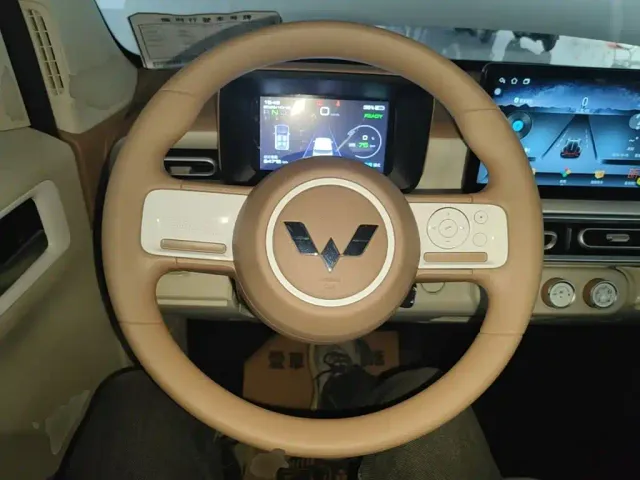 Wuling Hongguang Mini EV — Фото автомобиля 10