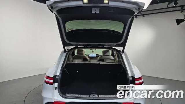 Genesis GV70 2.5T Бензин AWD — Фото автомобиля 16