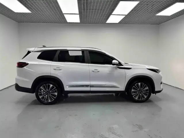 Chery Tiggo 8 PRO 2025 390T 2WD Premium Edition I — Фото автомобиля 16