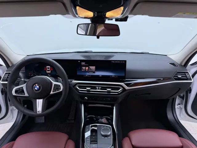 BMW 3 Series — Фото автомобиля 10