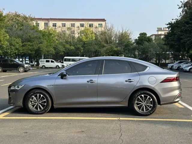 BYD Qin PLUS — Фото автомобиля 7