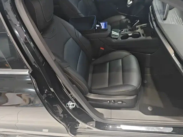 Cadillac XT4 — Фото автомобиля 24