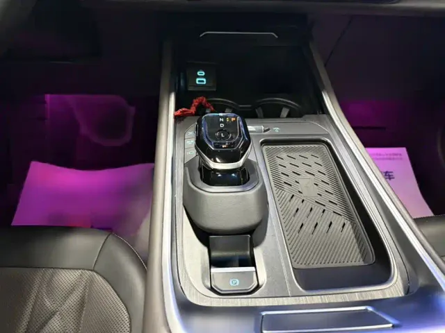 Ford Edge — Фото автомобиля 16