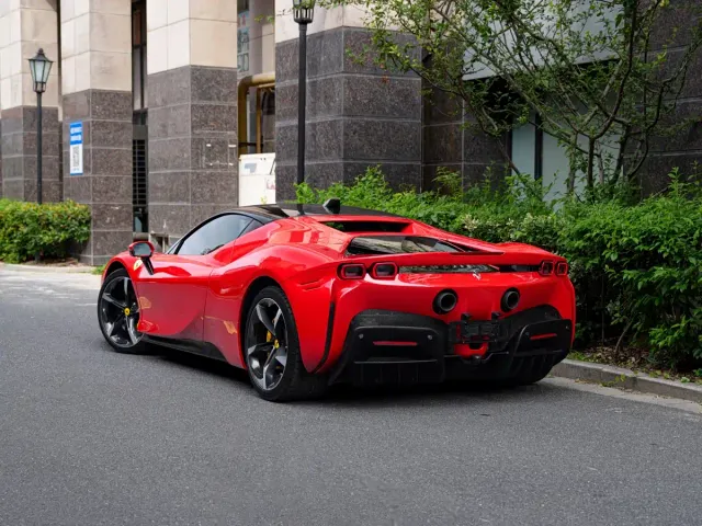 Ferrari SF90 — Фото автомобиля 3